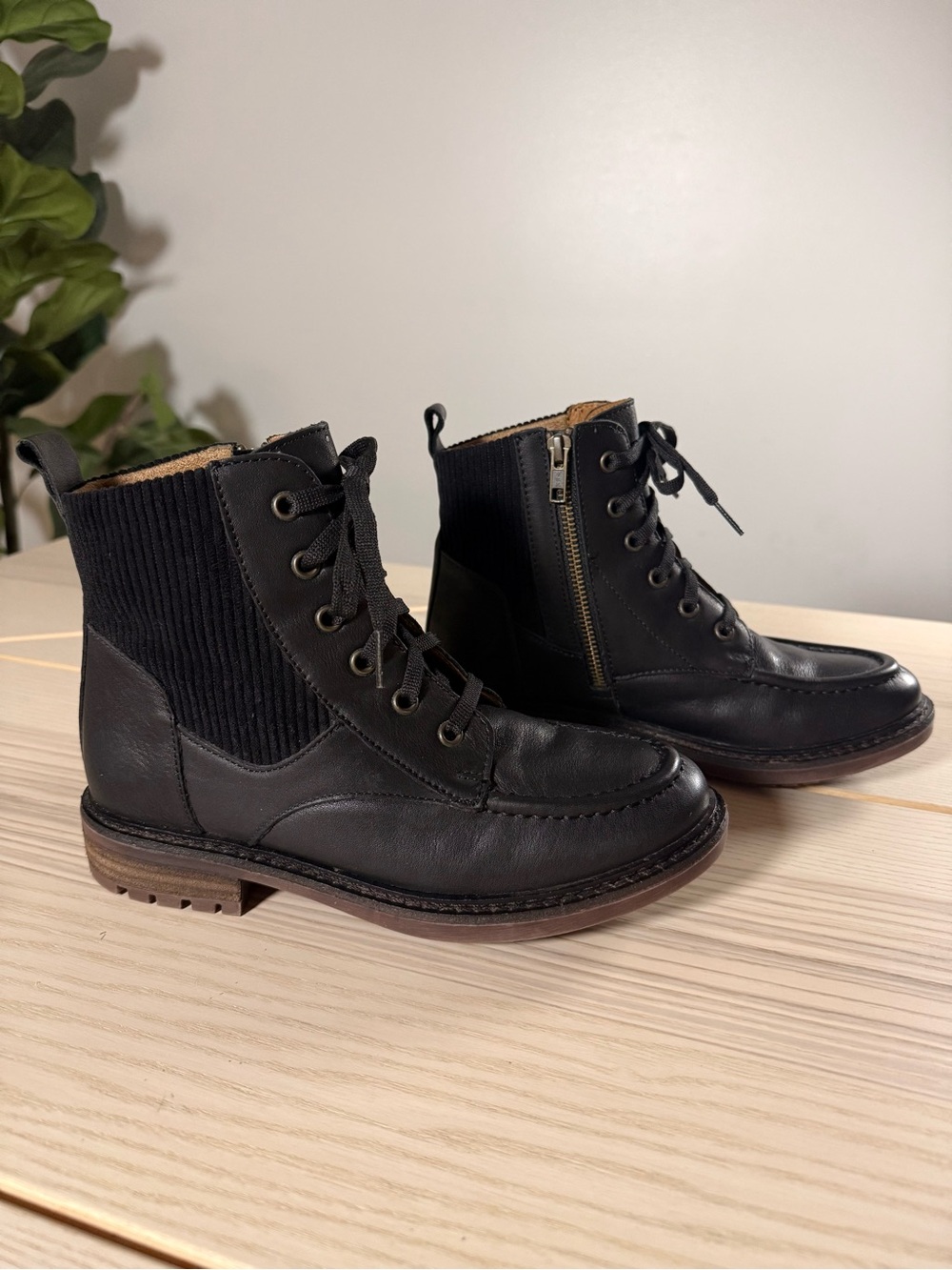 Söfft Lonnie Black Leather Ankle Boots Women’s 7.5 Lace Up Zip - Picture 2 of 7